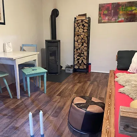 Ruhiges Haeuschen Am Wald Mit Kamin, Terrasse Holiday home Bucha (Burgenlandkreis)