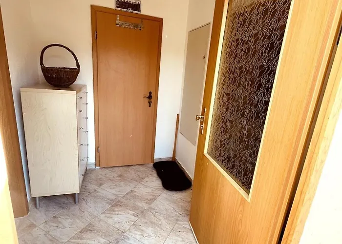 Ruhiges Haeuschen Am Wald Mit Kamin, Terrasse * Bucha (Burgenlandkreis)